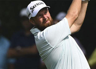 Shane Lowry, con ocho bajo par, lider en la India