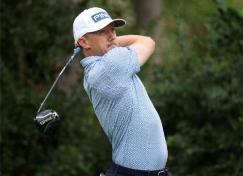 McKenzie Hughes toma la delantera en en Napa