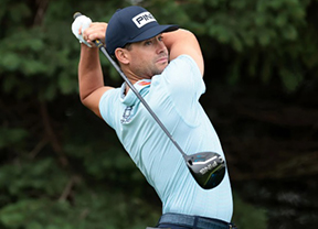 Moore lidera con (-9) un torneo pasado por agua