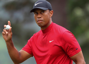Tiger Woods vuelve a ser centro de las miradas en Peble Beach