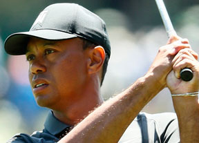 Tiger comienza con 73 golpes