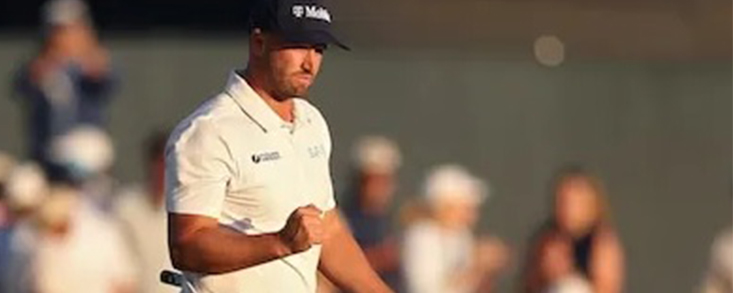 Clark domina en Shinnecock Hills, lidera un US Open muy disputado y parte con una ventaja de seis golpes este domingo